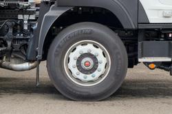2025 Isuzu F Series FYJ 320-355 AT R60