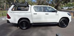 2020 Toyota Hilux SR