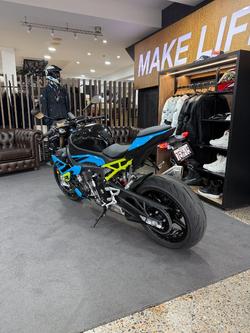 2026 BMW Motorrad S 1000 R Bluefire/Mugiallo Yellow