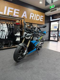 2026 BMW Motorrad S 1000 R Bluefire/Mugiallo Yellow