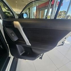 2023 Toyota Landcruiser Prado GXL