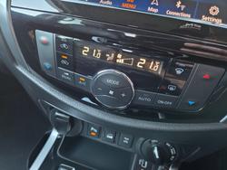 2021 Nissan Navara ST-X