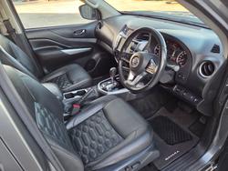 2021 Nissan Navara ST-X