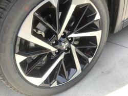 2025 Mitsubishi Outlander PHEV Exceed