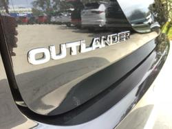 2025 Mitsubishi Outlander PHEV Exceed