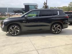 2025 Mitsubishi Outlander PHEV Exceed