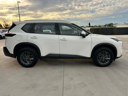 2024 Nissan X-TRAIL ST