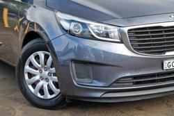 2017 Kia Carnival S