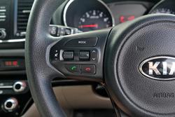 2017 Kia Carnival S