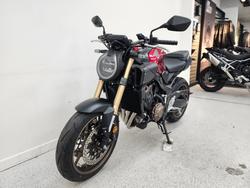 2024 Honda 2024 Honda NAKED CB650RAC ABS Red