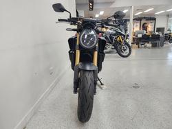 2024 Honda 2024 Honda NAKED CB650RAC ABS Red