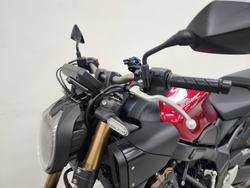 2024 Honda 2024 Honda NAKED CB650RAC ABS Red