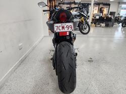 2024 Honda 2024 Honda NAKED CB650RAC ABS Red