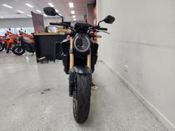 2024 Honda 2024 Honda NAKED CB650RAC ABS Red