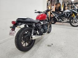 2017 Triumph STREET TWIN Red