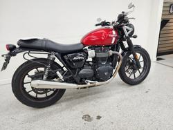 2017 Triumph STREET TWIN Red
