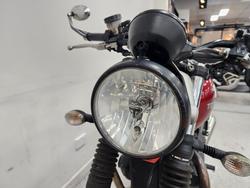 2017 Triumph STREET TWIN Red