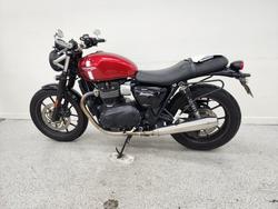 2017 Triumph STREET TWIN Red