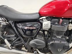 2017 Triumph STREET TWIN Red