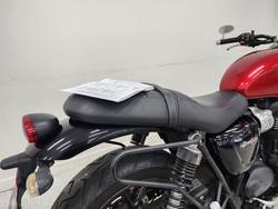 2017 Triumph STREET TWIN Red