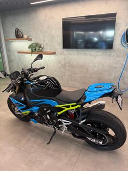 2025 BMW S 1000 R Sport S 1000 Yellow