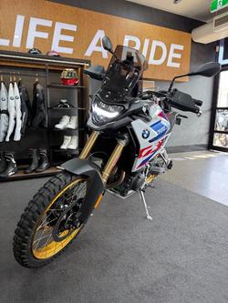 2026 BMW Motorrad F 900 GS ENDURO LT WHT/RACING BLU MET/RACE RED