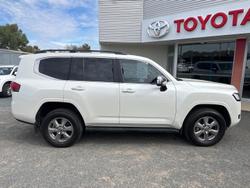 2022 Toyota Landcruiser Sahara FJA300R 4X4 Dual Range Crystal Pearl