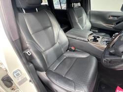 2022 Toyota Landcruiser Sahara FJA300R 4X4 Dual Range Crystal Pearl