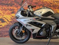 2026 Triumph Daytona 660 LAMS Daytona Silver