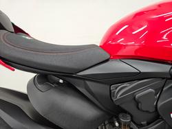 2022 DUCATI PANIGALE V2 BAYLISS 20TH ANNIV Red