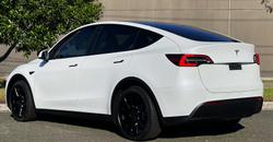 2022 Tesla Model Y Rear-Wheel Drive