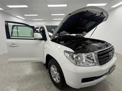 2010 Toyota Landcruiser GXL VDJ200R MY10 4X4 Constant Glacier White