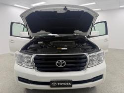 2010 Toyota Landcruiser GXL VDJ200R MY10 4X4 Constant Glacier White