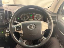 2010 Toyota Landcruiser GXL VDJ200R MY10 4X4 Constant Glacier White