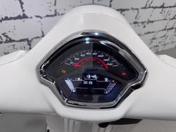2025 Vespa GTS Super 150 GTS White