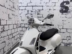 2025 Vespa GTS Super 150 GTS White
