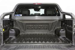 2025 Isuzu D-MAX BLADE