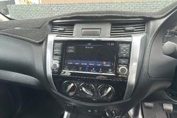 2021 Nissan Navara SL