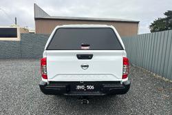 2021 Nissan Navara SL