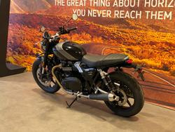 2025 Triumph Speed Twin 900 Speed Twin Black