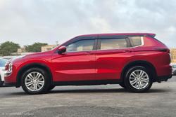 2022 Mitsubishi Outlander ES