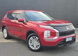 2022 Mitsubishi Outlander ES