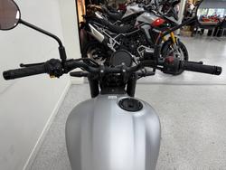 2026 Royal Enfield GUERILLA 450 Silver