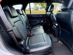 2024 Ford Everest Platinum