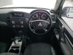 2011 Mitsubishi Pajero GLX
