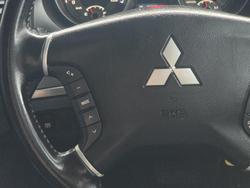 2011 Mitsubishi Pajero GLX
