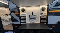 2025 Traveller Track 20' Bunk Save $7,299 Was $85,990