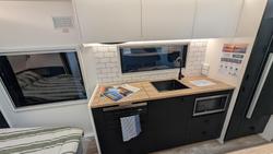 2025 Traveller Track 20' Bunk Save $7,299 Was $85,990