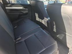 2017 Toyota Hilux SR5