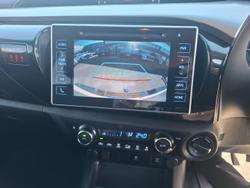 2017 Toyota Hilux SR5